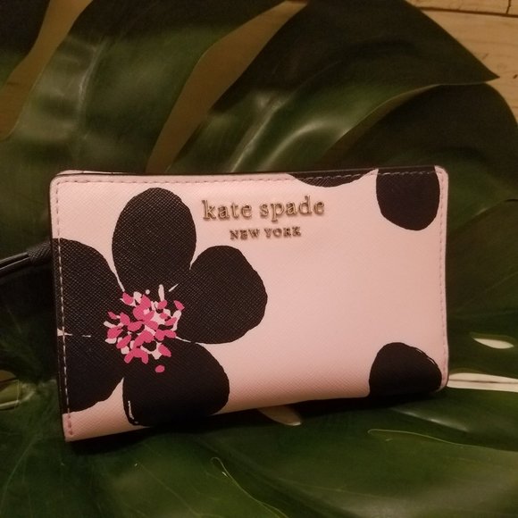 kate spade Handbags - Kate Spade Medium Bifold Wallet Grand Flora